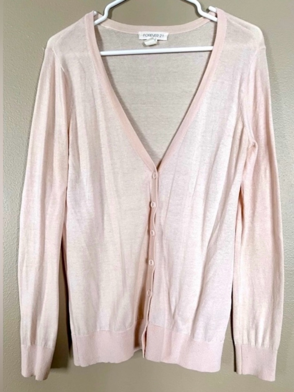 Forever 21 Light Pink V-Neck Button Front Cardigan. Women’s size Medium.